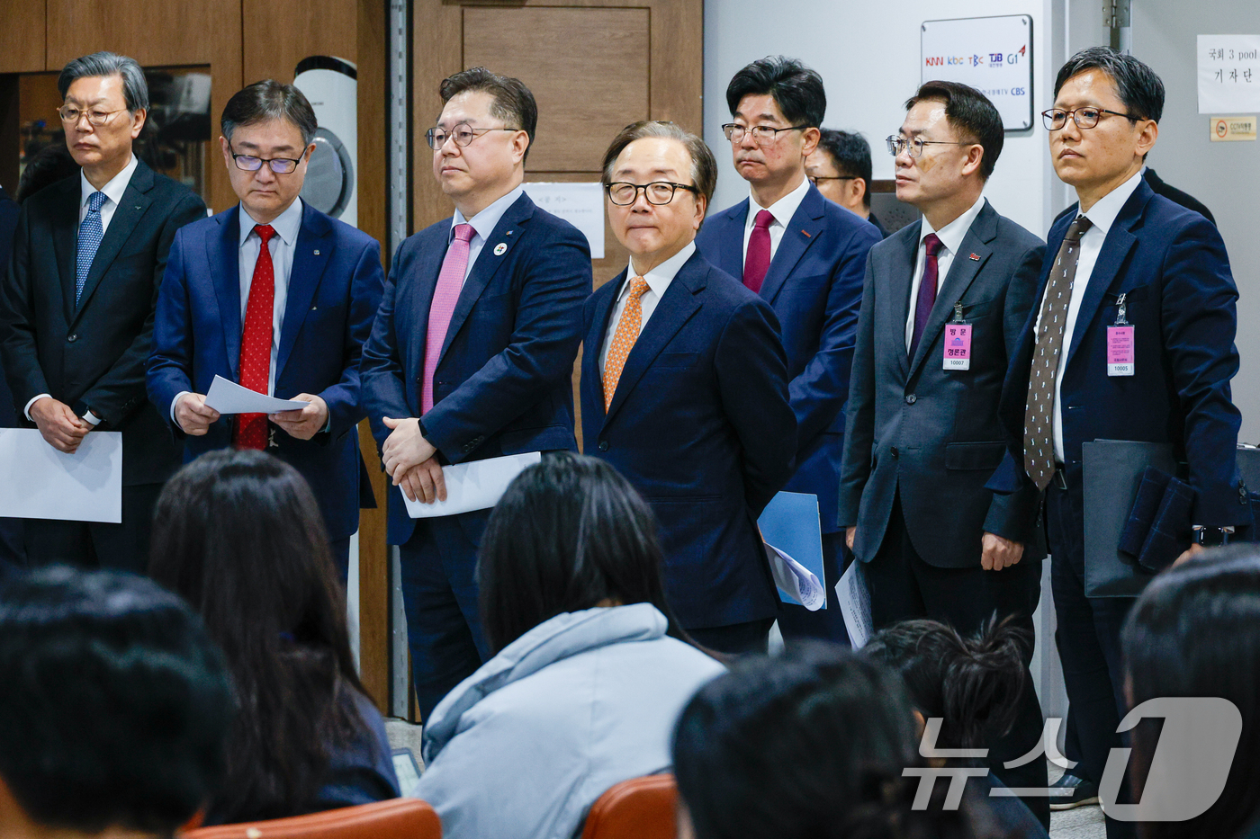 (서울=뉴스1) 안은나 기자 = 김창범 한국경제인협회 부회장(왼쪽부터), 정우용 한국상장회사협의회 정책부회장, 박일준 대한상공회의소 상근부회장, 이동근 한국경영자총협회 상근부회장이 …