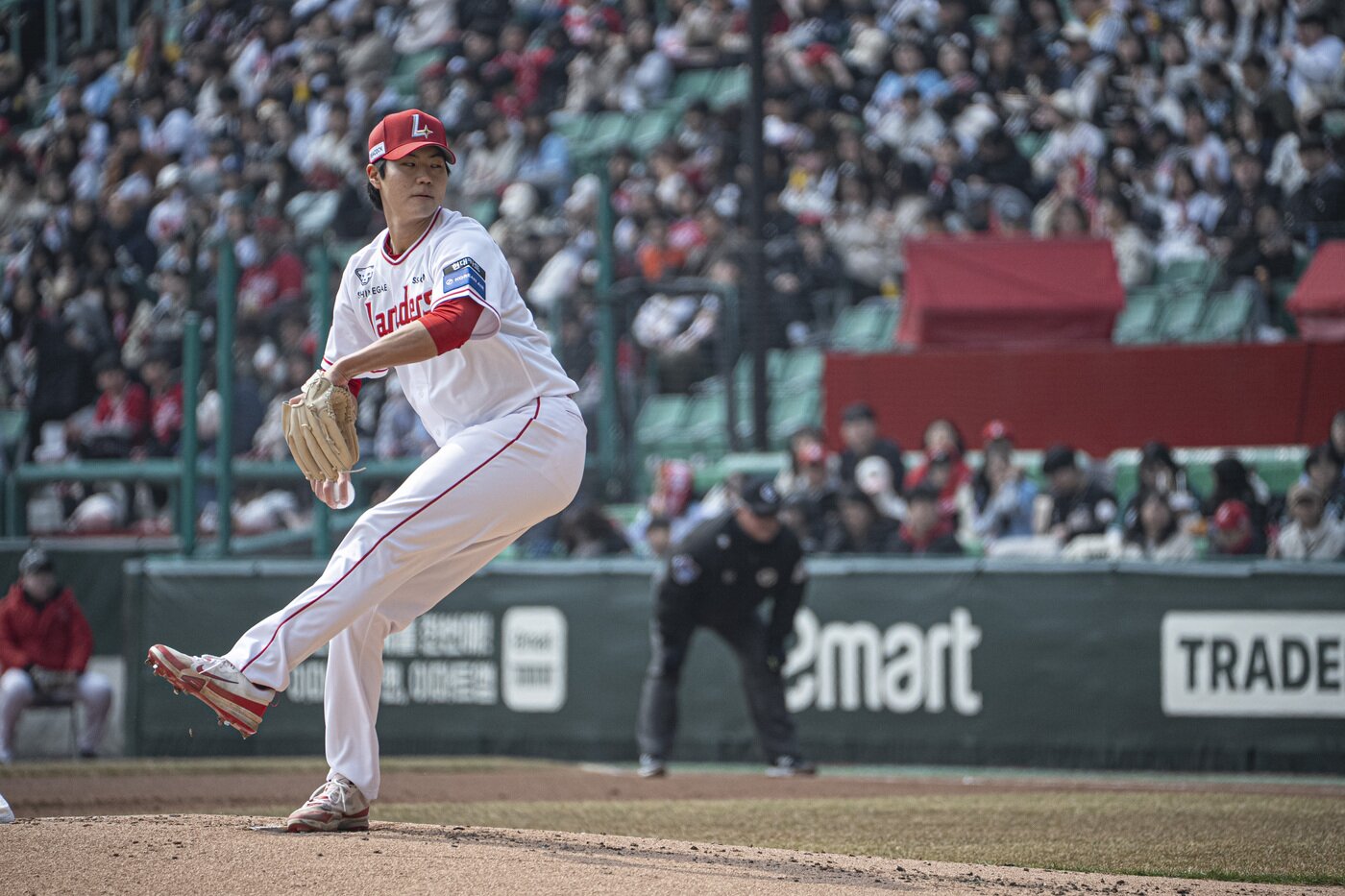 본문 이미지 -   SSG 랜더스 투수 정동윤. &#40;SSG 랜더스 제공&#41;