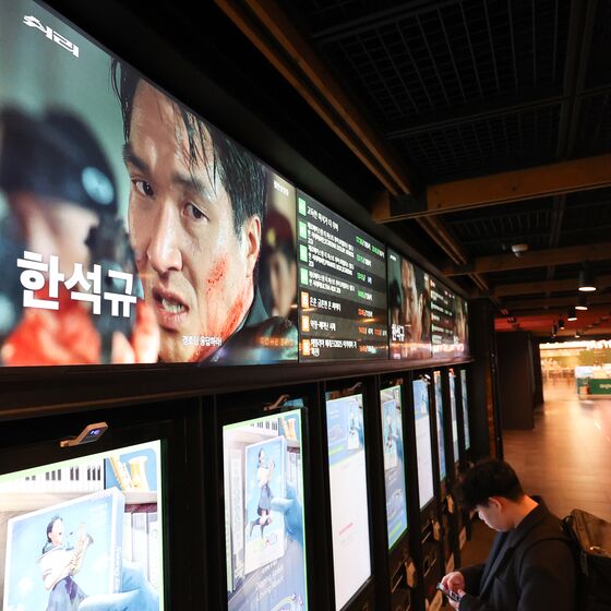 [기자의 눈] 메가박스-롯데컬처웍스의 MOU…'진퇴양난' 극장의 자구책