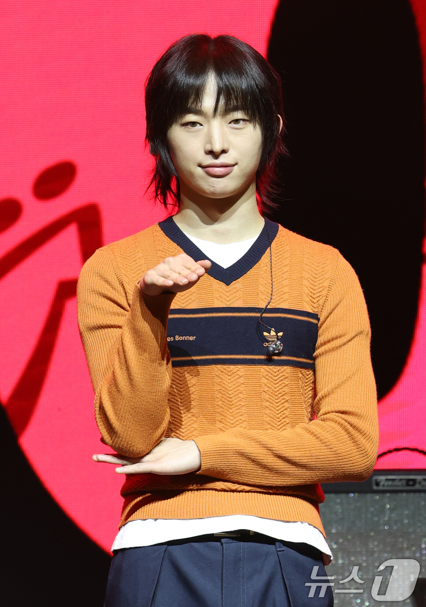 (서울=뉴스1) 권현진 기자 = 밴드 드래곤포니의 권세혁이 19일 오후 서울 서대문구 신촌로 예스24 원더로크홀에서 가진 두 번째 EP앨범 'Not Out(낫 아웃)' 발매 기념 …