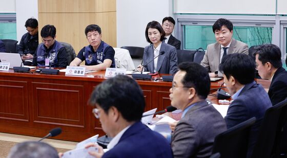 민병덕 위원장 발언듣는 홈플러스 노사
