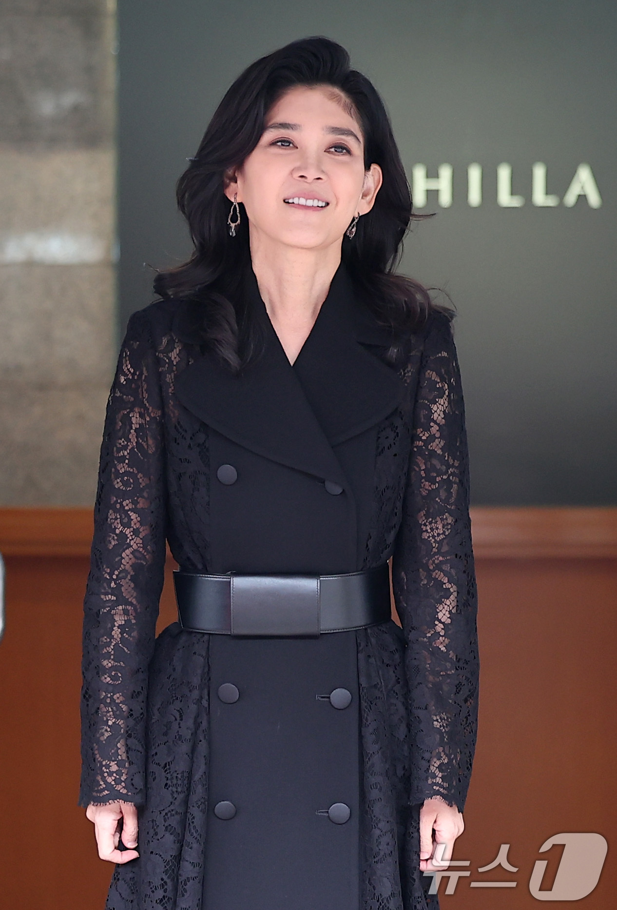 (서울=뉴스1) 김성진 기자 = 이부진 호텔신라 대표이사 사장이 20일 오전 서울 중구 삼성전자 장충사옥에서 열린 호텔신라 주주총회에 참석한 후 이동하고 있다.  2025.3.20 …