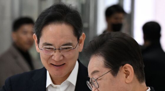 이재명 대표 맞이하는 이재용 삼성 회장