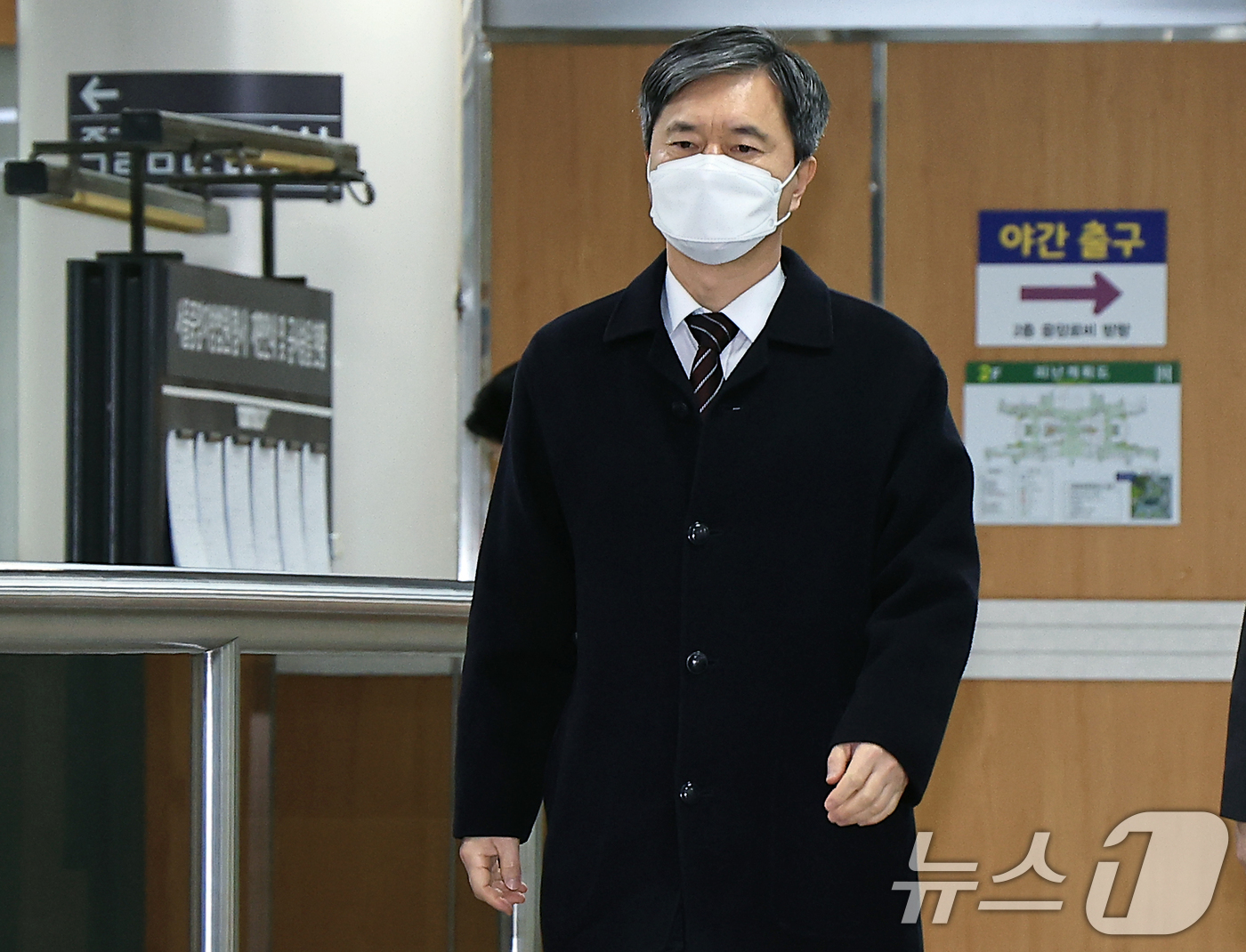 (서울=뉴스1) 박정호 기자 = '12·3 비상계엄' 사태와 관련해 내란중요임무종사 등 혐의로 기소된 목현태 전 국회경비대장이 20일 오전 서울 서초동 서울중앙지방법원에서 열린 첫 …