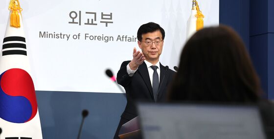 정례브리핑하는 이재웅 외교부 대변인