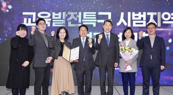 강기정 시장, 교육발전특구 운영 성과보고회 참석