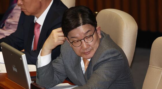 본회의 참석한 권성동 원내대표