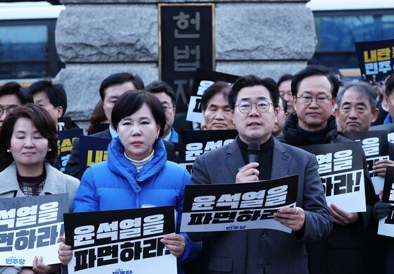 민주 "헌재 왜 거북이걸음이냐…尹 파면으로 본연 책무 다하라"
