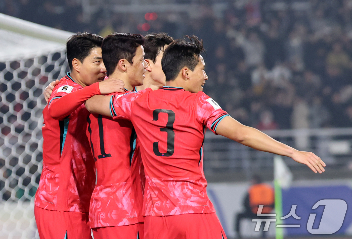 (고양=뉴스1) 이승배 기자 = 20일 오후 경기 고양시 고양종합운동장에서 열린 2026 국제축구연맹(FIFA) 북중미 월드컵 아시아 3차 예선 B조 7차전 대한민국과 오만의 경기 …