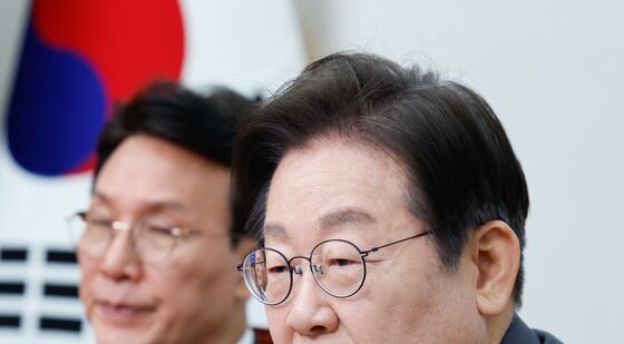 발언하는 이재명 대표