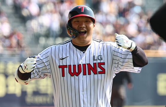 선두 LG, SSG에 12-4 대승…한화는 KIA 꺾고 파죽의 6연승(종합)