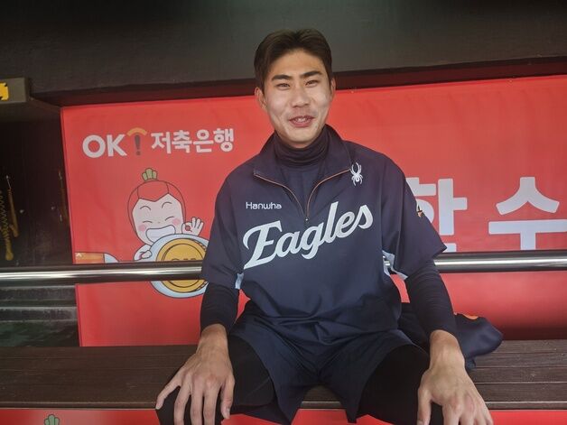 한화 심우준 "만점짜리 데뷔전…역전타 후 세리머니 자제했다"