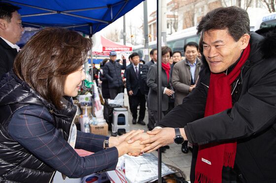 전한길 "염산 테러 협박까지…尹이 식사 초대? 가짜뉴스, 감사 메시지만"
