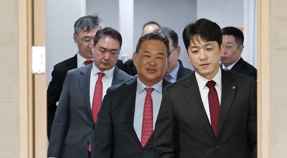 주총 참석하는 김상현 롯데쇼핑 부회장