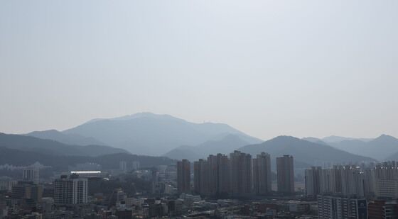 먼지 낀 광주 도심
