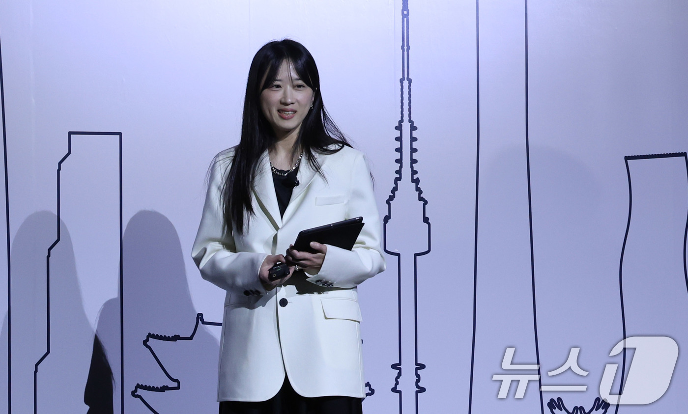 (서울=뉴스1) 박지혜 기자 = 24일 서울 서초구 세빛섬 FIC에서 열린 아시아 50 베스트 레스토랑 '50 BEST TALKS'에서 뉴욕 나은의 박정은 셰프가 뉴욕의 새로운 한 …