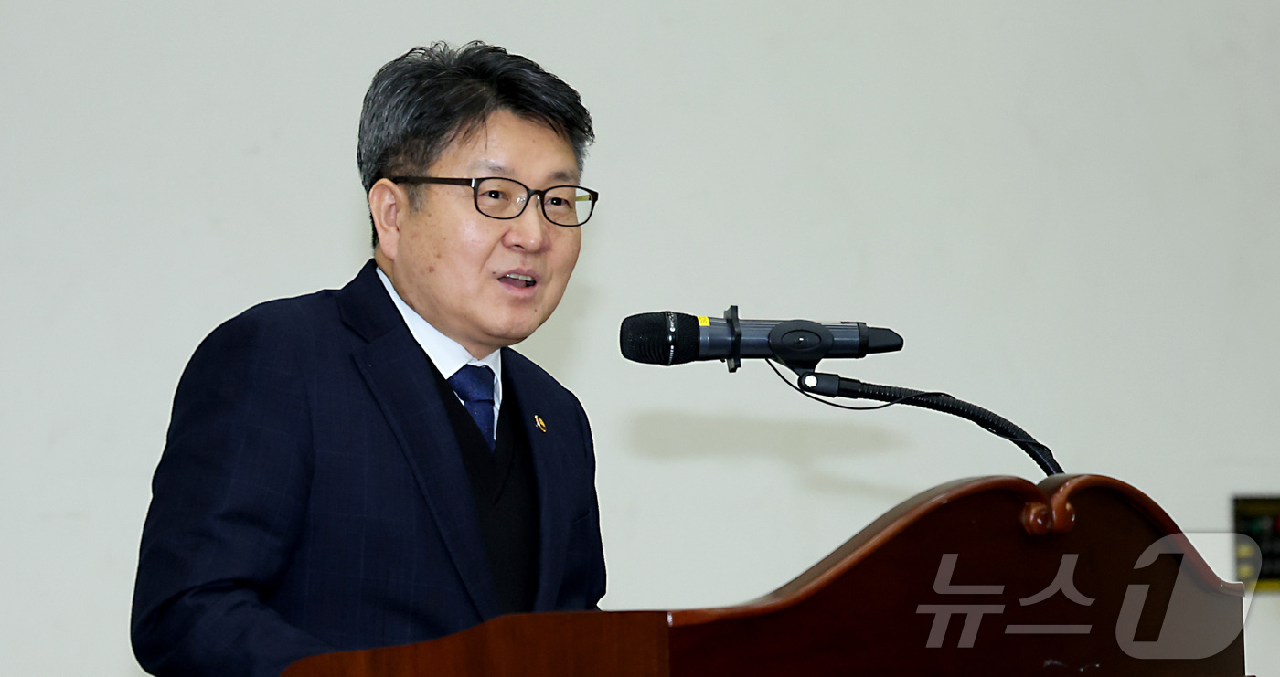 (세종=뉴스1) 김기남 기자 = 오석환 교육부 차관이 24일 오후 세종시 정부세종컨벤션센터에서 열린 외국인 유학생 유치·정주 정책 역량 강화 워크숍에 참석하여 인사말을 하고 있다. …