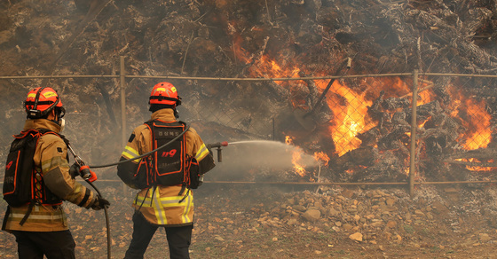 경북 산불 9개월 지났는데 '2527세대 주민' 아직도 임시 거주