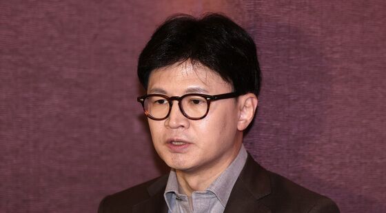 취재진 질문에 답하는 한동훈 전 대표