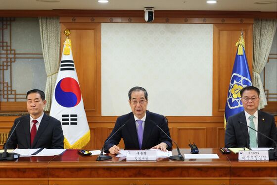 [속보] 한 대행 "미국발 관세 폭풍 헤쳐 나가는 데 모든 역량 다할 것"