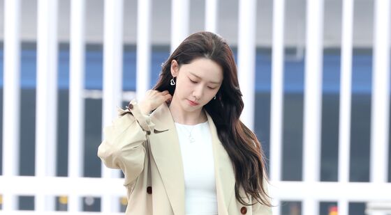 윤아, 스크린 뚫고 나온 미모