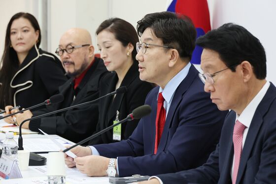 與, K-패션 경쟁력 강화 논의…IP 보호 강화·AI 지원 등 요청