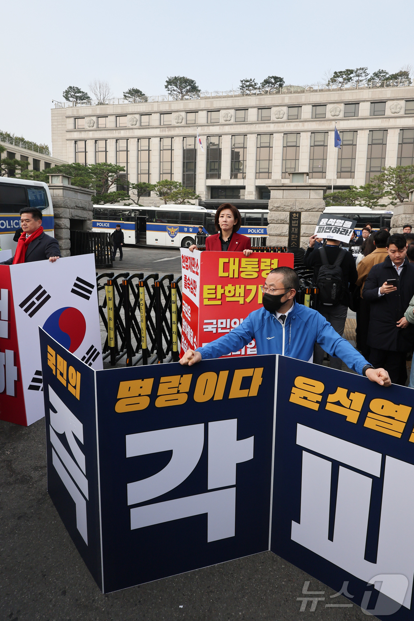 (서울=뉴스1) 신웅수 기자 = 한국 사회에서 국민이 가장 크게 느끼는 사회갈등은 보수와 진보 간 갈등인 것으로 나타났다.통계청이 25일 발표한 '2024 한국의 사회지표'에 따르 …