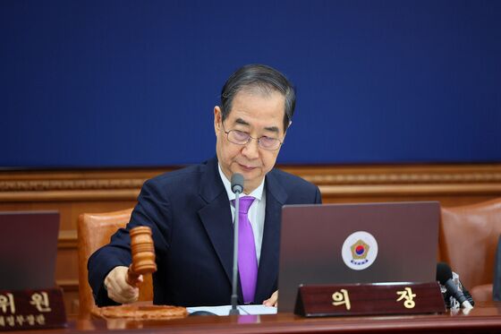 韓 선고서 네 갈래로 갈린 재판관 의견…예측불가된 尹 탄핵 심판
