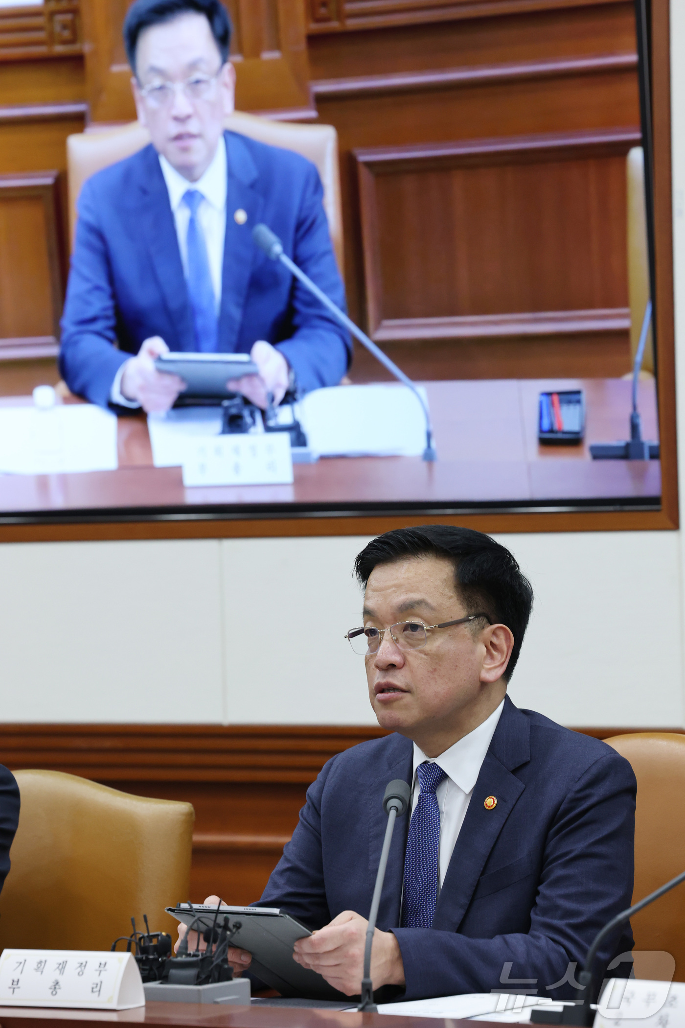 (서울=뉴스1) 임세영 기자 = 최상목 경제부총리 겸 기획재정부 장관이 25일 서울 종로구 정부서울청사에서 열린 제4차 공급망안정화위원회 회의에서 발언을 하고 있다. 2025.3. …