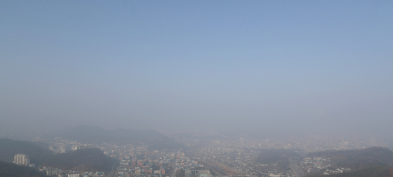 [오늘의 날씨] 전북(16일, 금)…낮 최고 11~14도, 미세먼지 나쁨