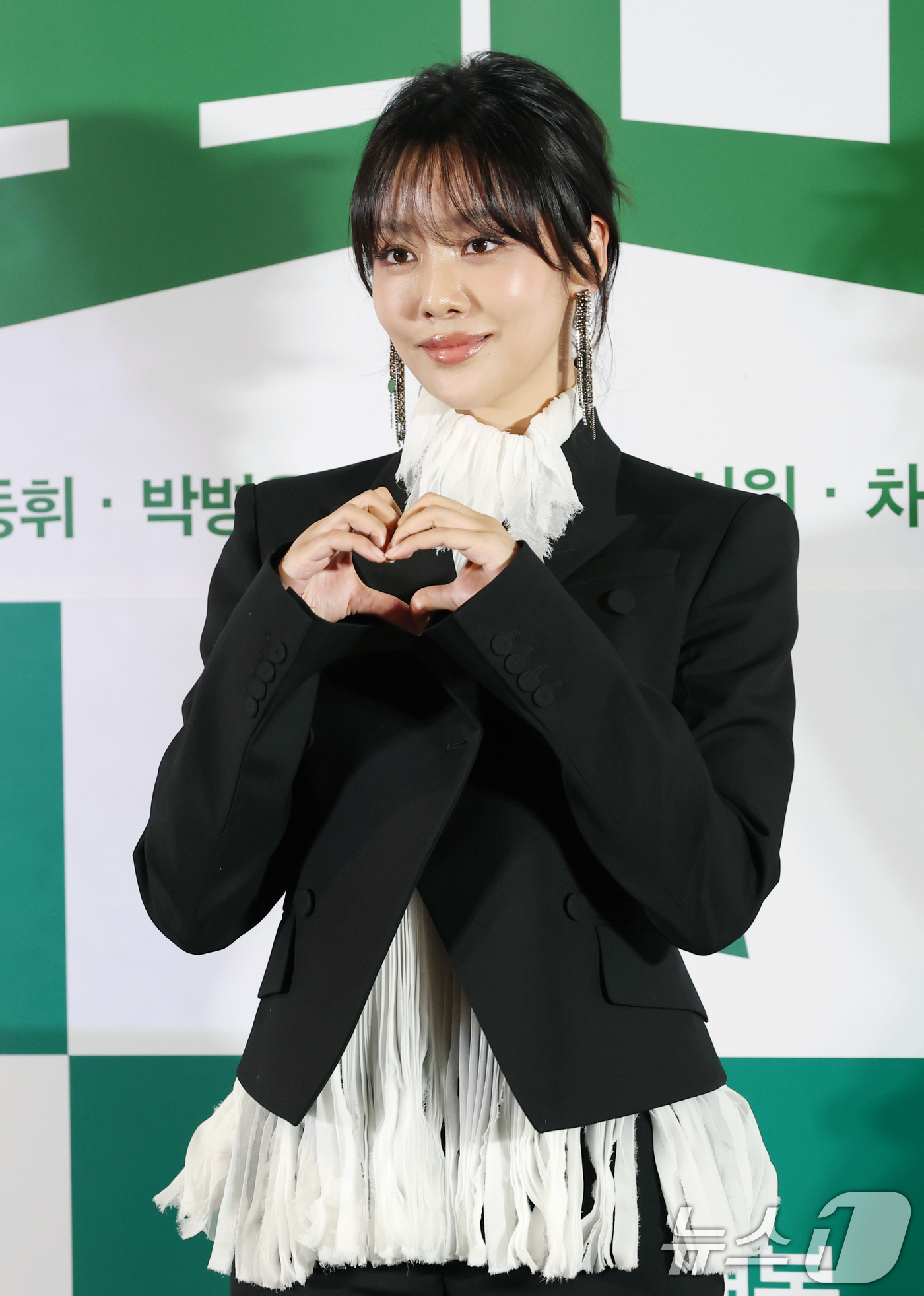 (서울=뉴스1) 권현진 기자 = 배우 차주영이 25일 오후 서울 용산구 CGV 용산점에서 열린 영화 '로비'(감독 하정우) 언론시사회 및 기자간담회에 참석해 포즈를 취하고 있다.‘ …