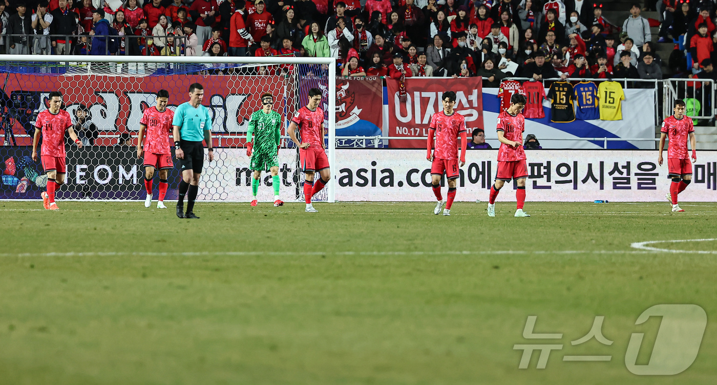 (수원=뉴스1) 김도우 기자 = 25일 오후 경기 수원월드컵경기장에서 열린 2026 국제축구연맹(FIFA) 북중미 월드컵 아시아 3차 예선 B조 8차전 대한민국과 요르단의 경기, …