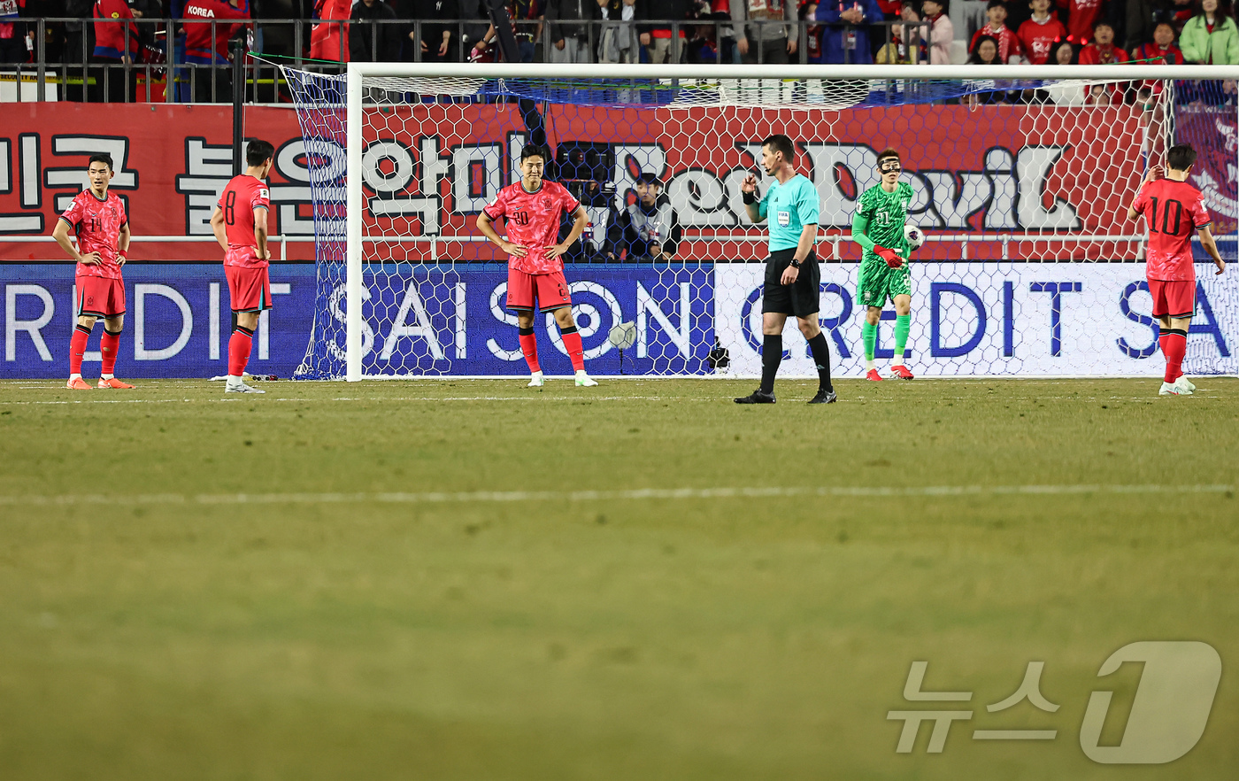 (수원=뉴스1) 김도우 기자 = 25일 오후 경기 수원월드컵경기장에서 열린 2026 국제축구연맹(FIFA) 북중미 월드컵 아시아 3차 예선 B조 8차전 대한민국과 요르단의 경기, …