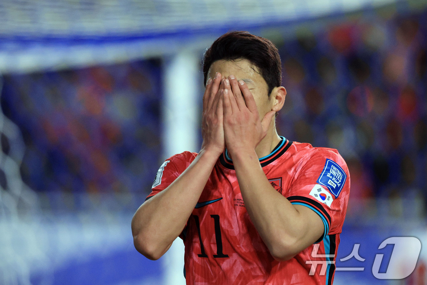 (수원=뉴스1) 박정호 기자 = 25일 오후 경기도 수원시 팔달구 수원월드컵경기장에서 열린 2026 국제축구연맹(FIFA) 북중미 월드컵 아시아 3차 예선 B조 8차전 대한민국과 …