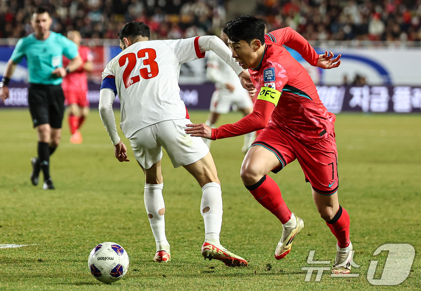 (수원=뉴스1) 김도우 기자 = 25일 오후 경기 수원월드컵경기장에서 열린 2026 국제축구연맹(FIFA) 북중미 월드컵 아시아 3차 예선 B조 8차전 대한민국과 요르단의 경기, …