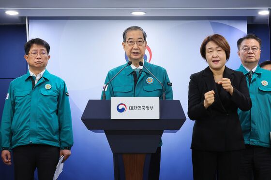 재탄핵 압박에도…한덕수, 민생 챙기며 마은혁 임명 '거리두기'