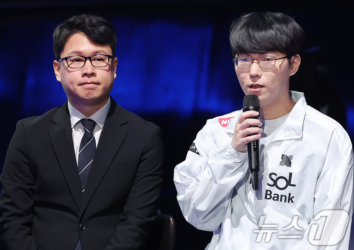 (서울=뉴스1) 김진환 기자 = DRX '유칼' 손우현이 26일 오후 서울 종로구 롤파크 LCK(리그 오브 레전드 챔피언스 코리아) 아레나에서 열린 '2025 LoL 챔피언스 코리 …