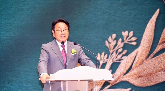 강기정 시장, 이근배 전남대 총장 취임식 참석