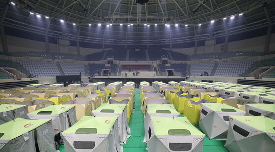 안동체육관에 마련된 산불 이재민 대피소