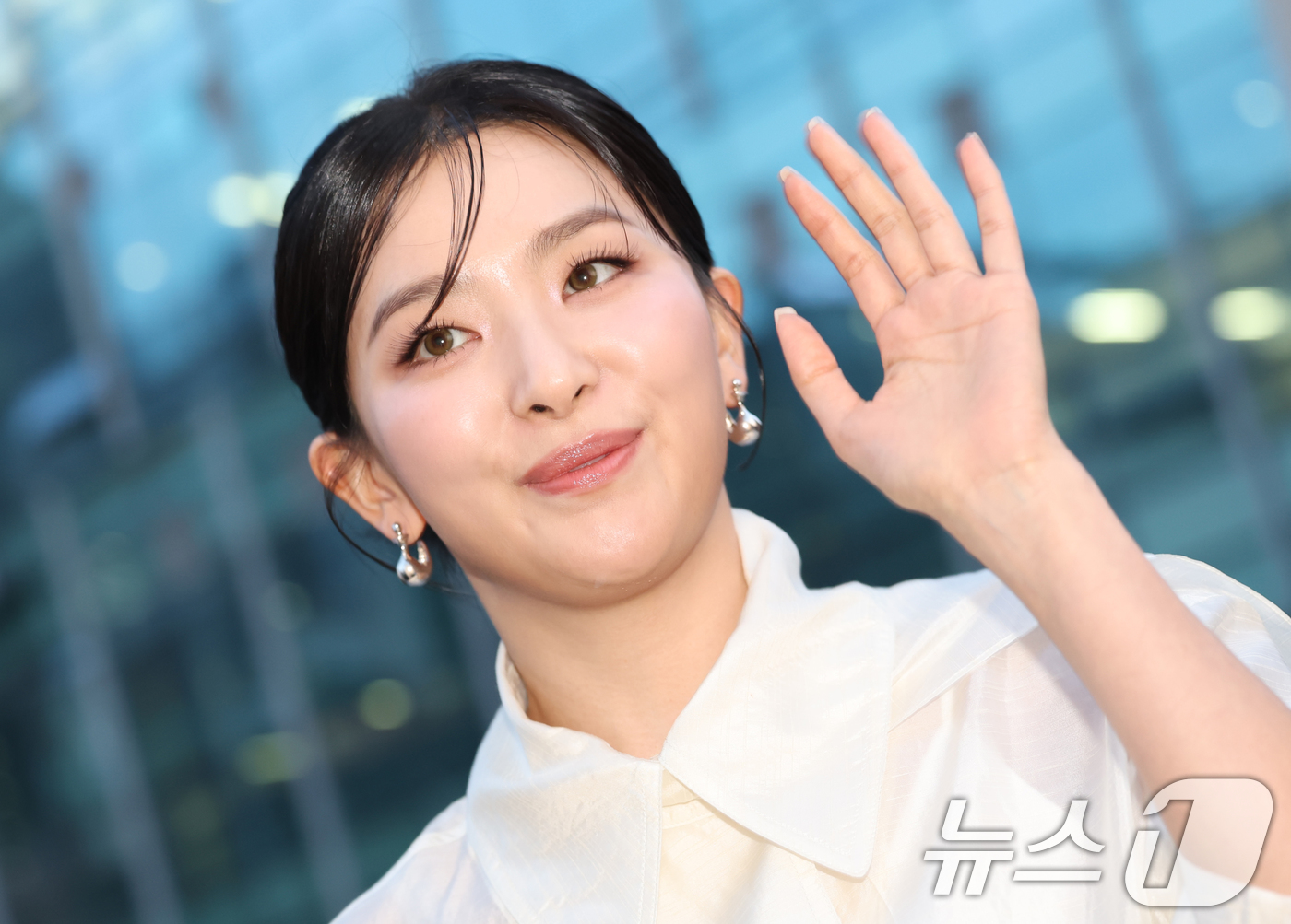 (서울=뉴스1) 권현진 기자 = 레드벨벳 슬기가 26일 서울 성동구 XYZ SEOUL에서 열린 바이레도(BYREDO) 팝업 전시회 'Page Blanche 서울'에 참석하고 있다. …