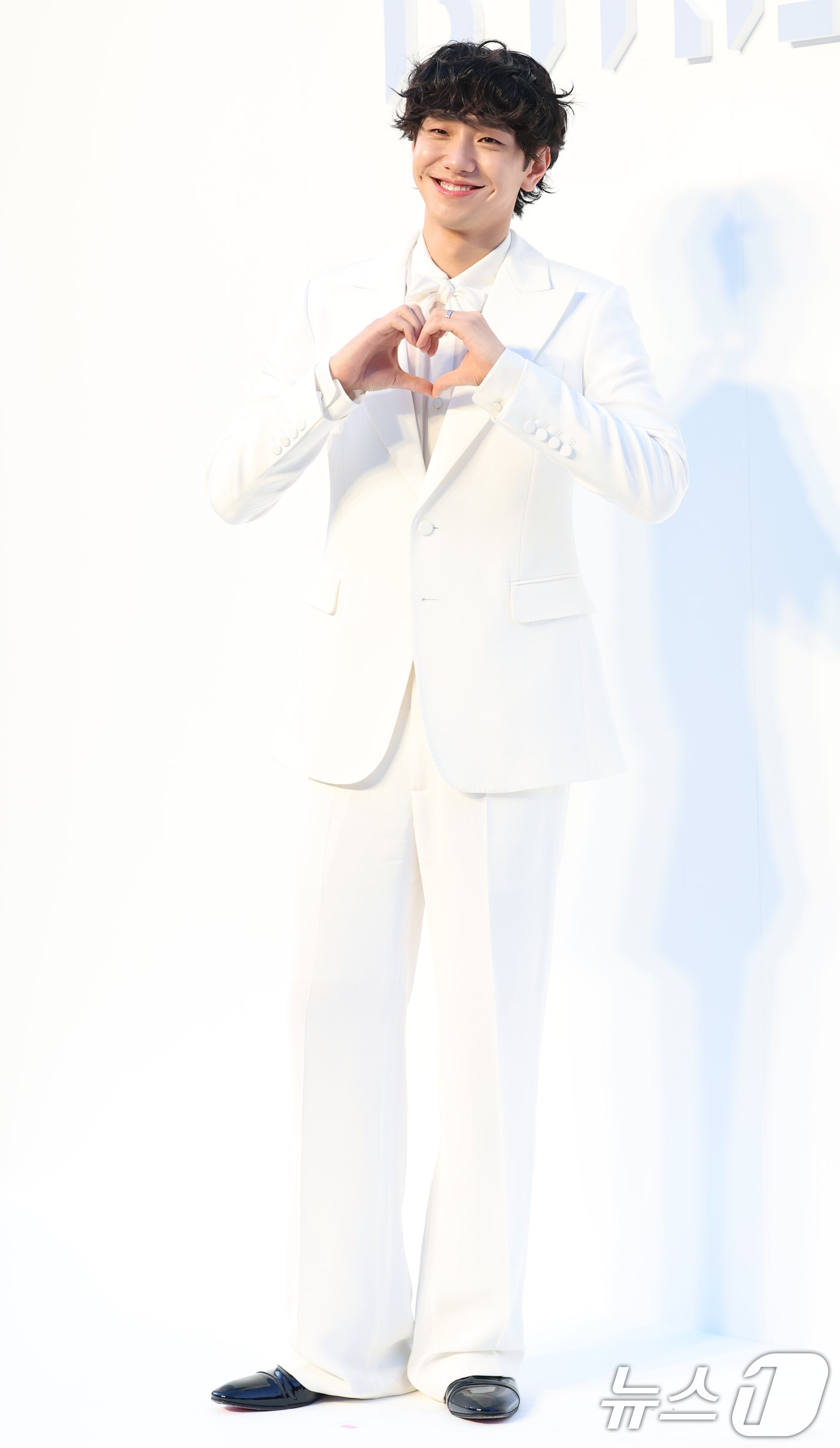 (서울=뉴스1) 권현진 기자 = 배우 남윤수가 26일 서울 성동구 XYZ SEOUL에서 열린 바이레도(BYREDO) 팝업 전시회 'Page Blanche 서울'에 참석하고 있다. …