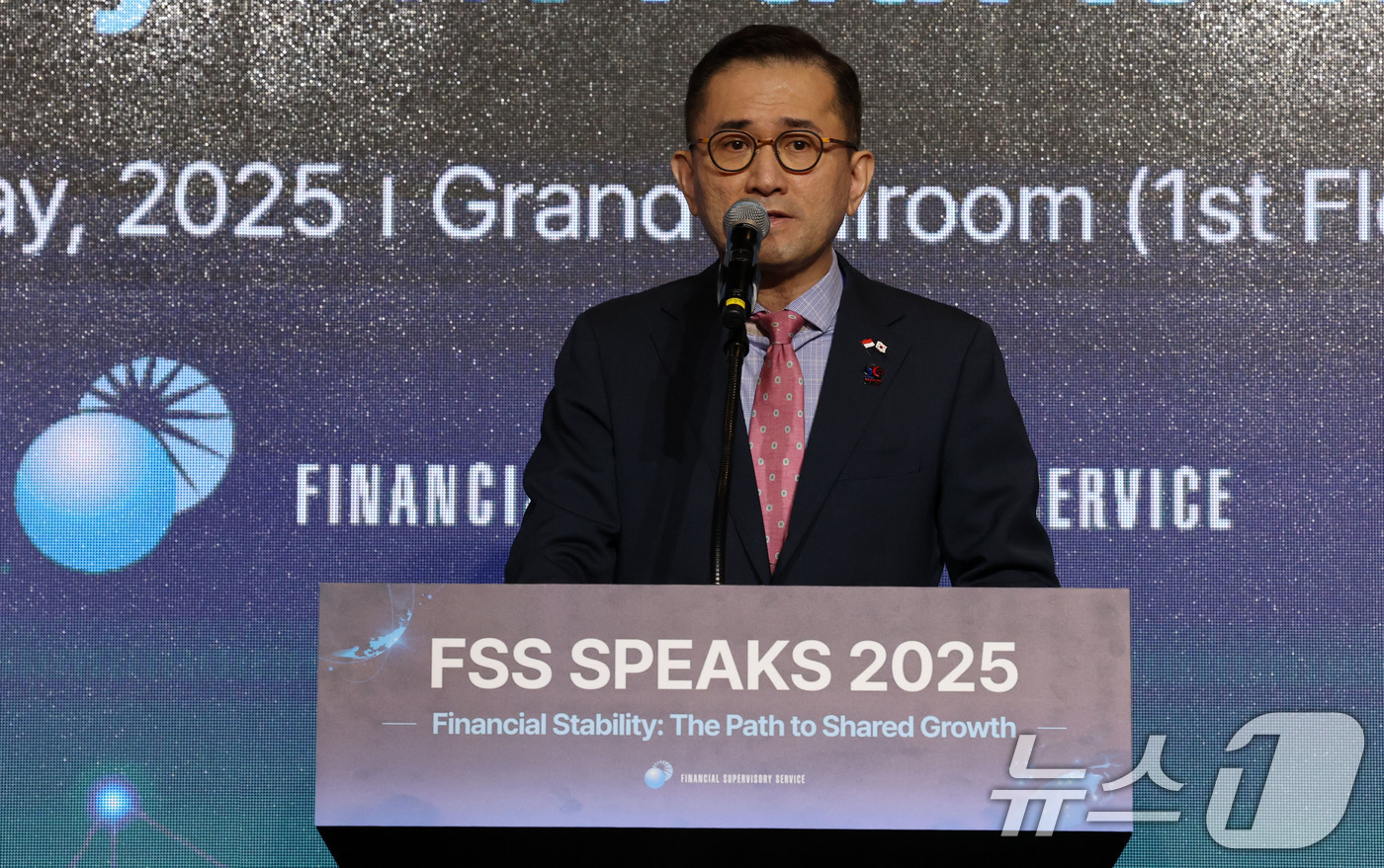 (서울=뉴스1) 박세연 기자 = 에릭 테오 주한싱가포르대사가 27일 서울 여의도 한국경제인협회 콘퍼런스센터에서 열린 외국계 금융회사 대상 행사인 금감원 SPEAKS 2025에서 축 …