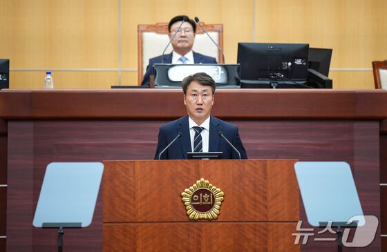 진형석 전북도의원 "AI 디지털 교과서 학교 자율선택 아니었나"