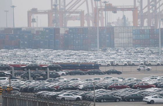 내일 출근길 '짙은 안개' 퇴근길 '미세먼지'…일교차 최대 15도(종합)