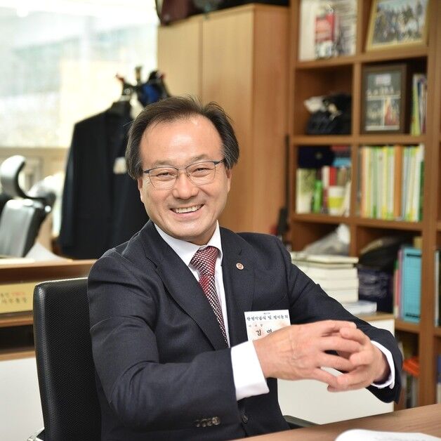 김명돌 용인YMCA 이사장, '고향' 안동 산불에 구호성금 1억원