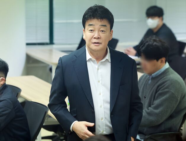 백종원 더본 "가맹점주 소송 없다…'덮죽' 의혹 조사 성실히 임할 것"