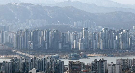 '한강변 똘똘한 한 채'…지방 부자들, 서울 아파트 4000건 샀다