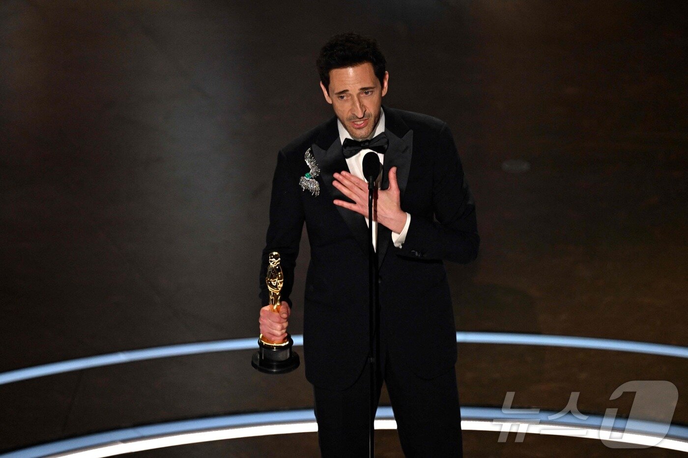 본문 이미지 - 남우주연상 수상자 애드리언 브로디ⓒ AFP=뉴스1