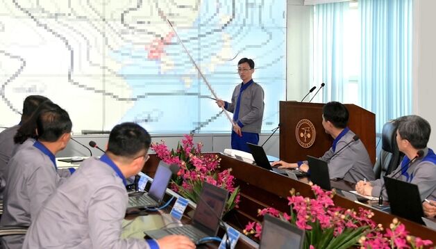북한 최대 150mm 폭우에 강한 바람…해상 경보까지