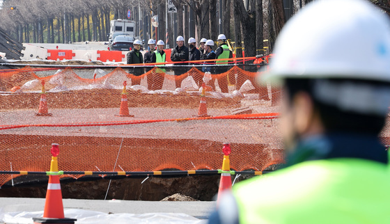 명일동 싱크홀 1년…서울시, 위성 기반 지반침하 감지체계 구축